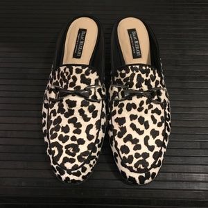 Isaac Mizrahi Leopard Print Slides